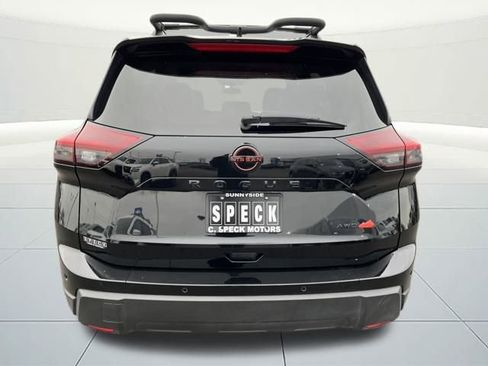 Used 2025 Nissan Rogue SV image 4