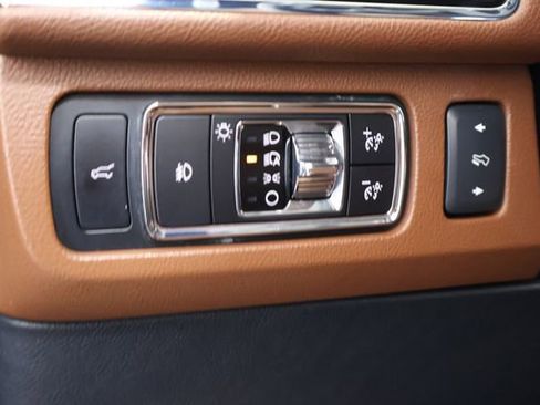 Certified 2023 Lincoln Navigator L Reserve AWD/4WD image 23