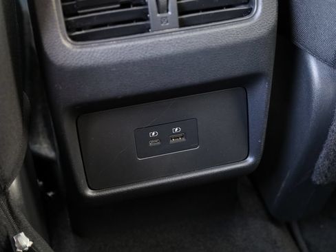 Used 2022 Nissan Rogue SV AWD/4WD image 21