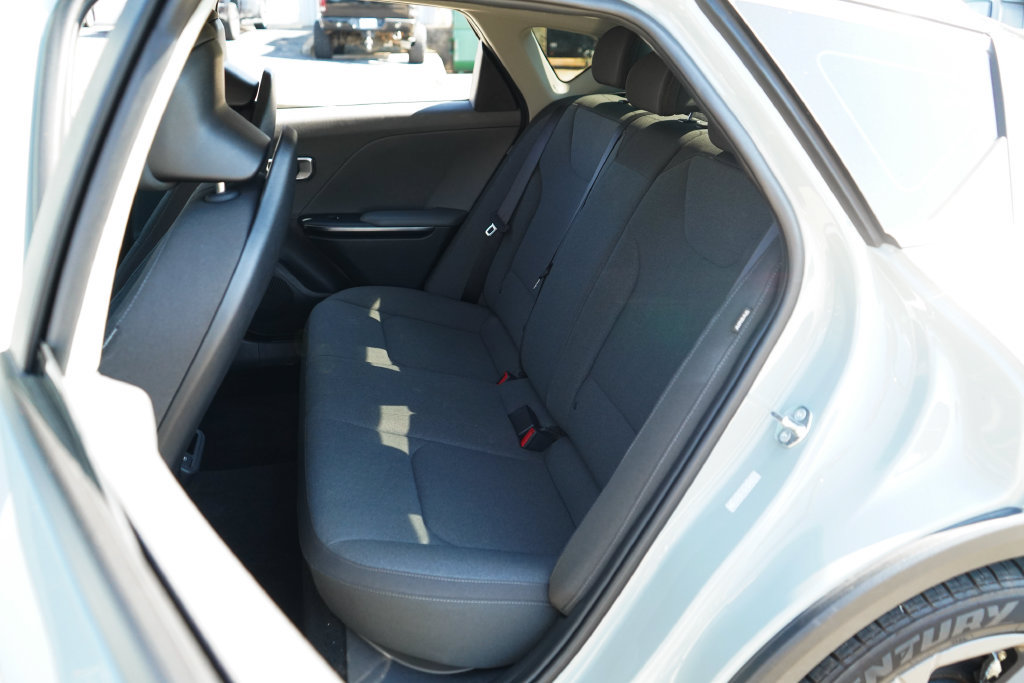 Used 2025 Kia K4 FWD image 9
