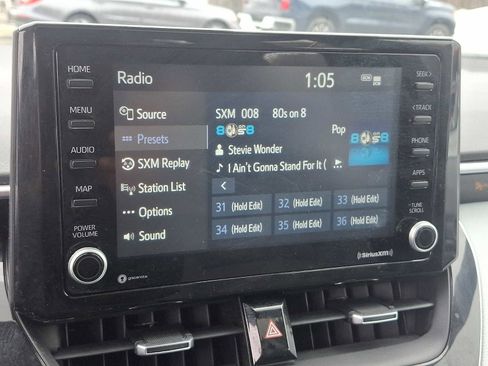 Certified 2022 Toyota Corolla SE w/ SE Premium Package image 20