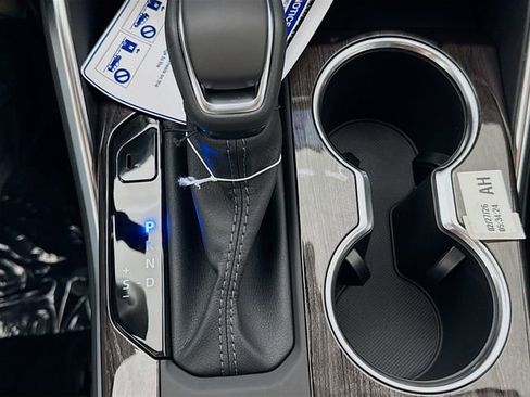 New 2026 Toyota Highlander Platinum image 16