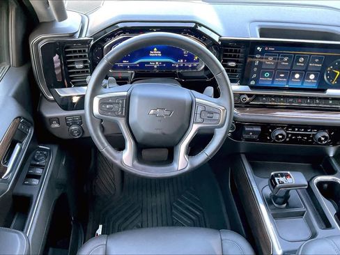 Used 2023 Chevrolet Silverado 1500 LT Trail Boss w/ LT Trail Boss Premium Package image 5