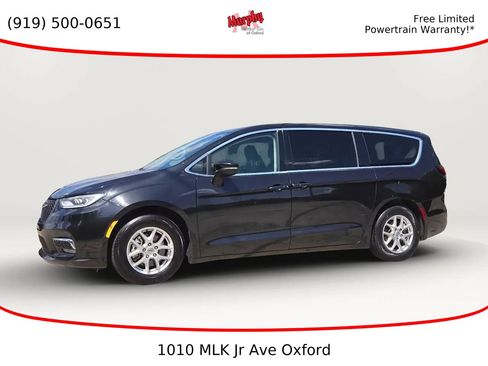 Used 2023 Chrysler Pacifica Touring-L FWD image 1
