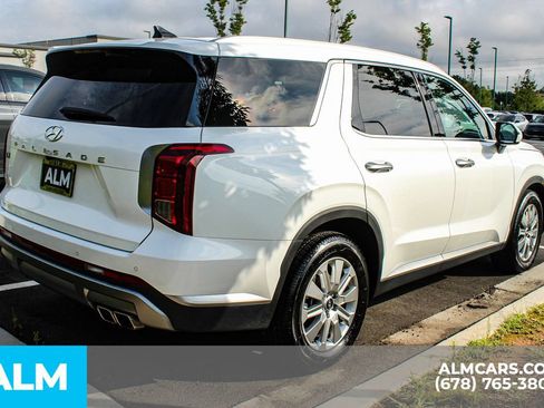 Used 2024 Hyundai Palisade SEL FWD image 6