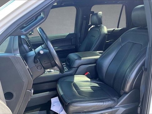 Used 2018 Ford Expedition Limited w/ Equipment Group 302A RWD image 25