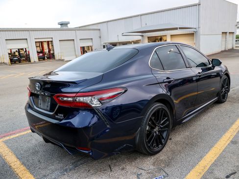 Used 2022 Toyota Camry XSE w/ Cold Weather Package image 8