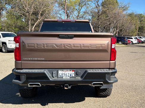 Used 2019 Chevrolet Silverado 1500 Custom Trail Boss w/ Custom Convenience Package image 6