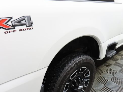 Used 2025 Ford F250 Platinum image 32