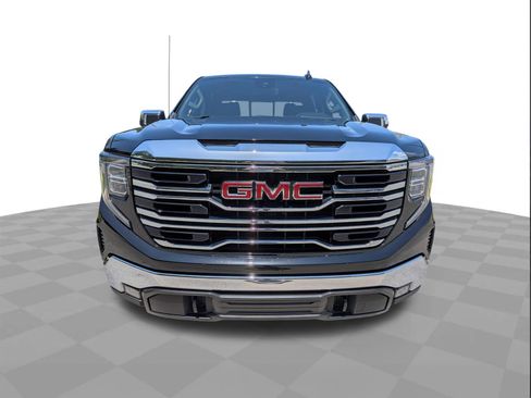 Used 2022 GMC Sierra 1500 SLT w/ SLT Convenience Package AWD/4WD image 9