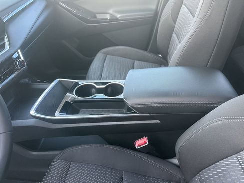 Certified 2025 Chevrolet Equinox LT image 24