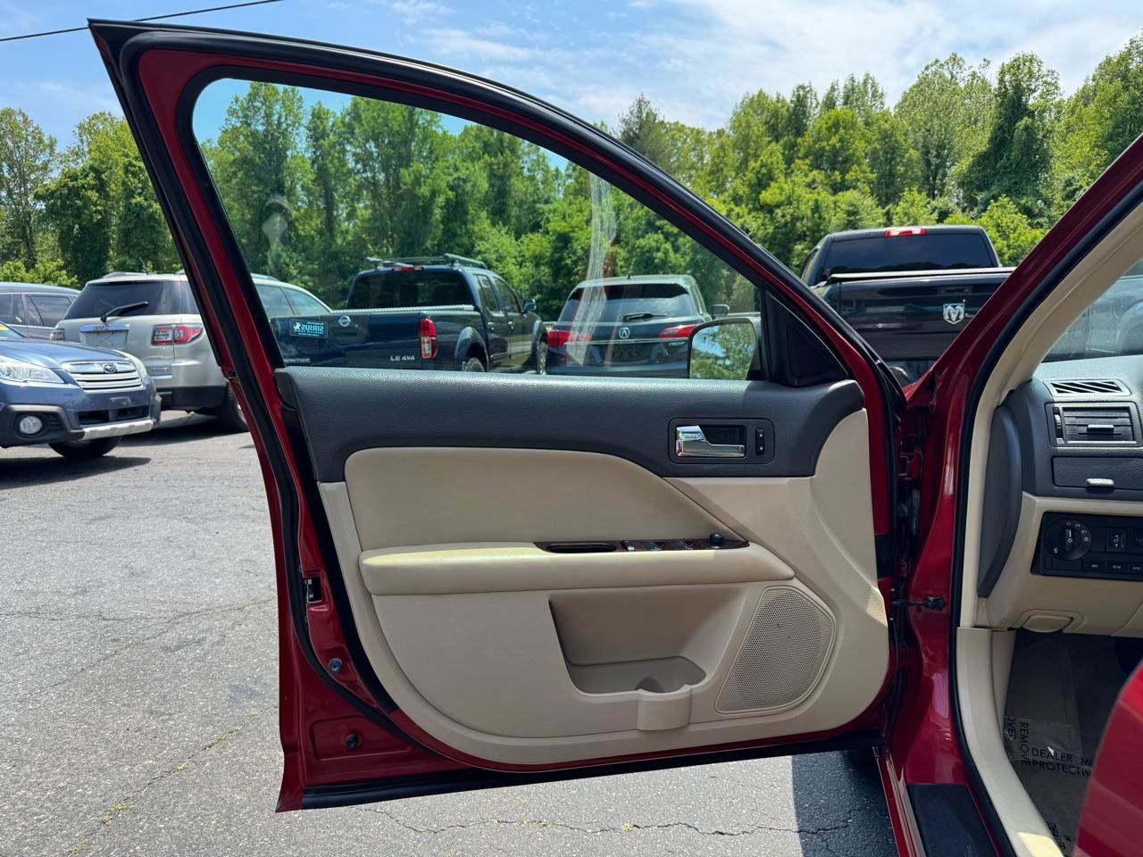 Used 2010 Ford Fusion SEL FWD image 9