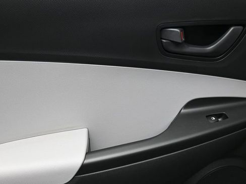 Used 2023 Hyundai Kona SE w/ Cargo Package FWD image 14