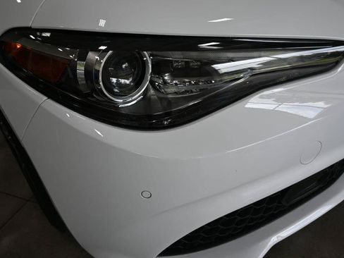 Used 2023 Alfa Romeo Giulia Ti AWD/4WD image 37