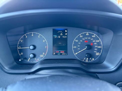 Used 2024 Toyota Corolla SE image 28