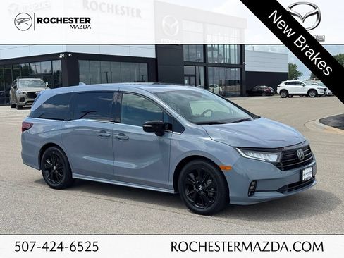 Used 2024 Honda Odyssey Sport image 1