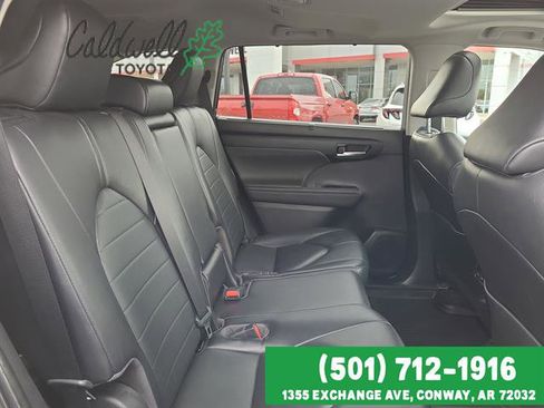 Used 2023 Toyota Highlander XLE image 53
