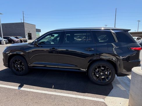 Used 2024 Lexus TX 350 AWD w/ Captains Chair Package image 4