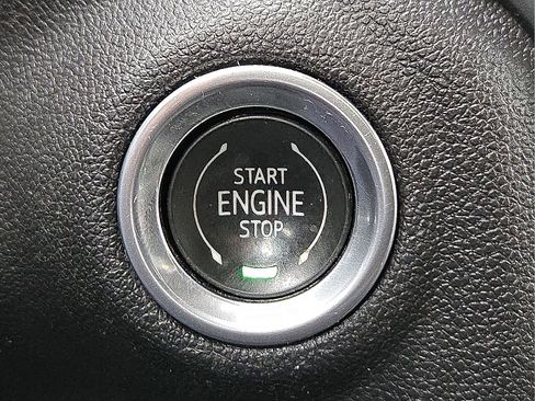 Used 2020 GMC Sierra 1500 SLE w/ SLE Value Package AWD/4WD image 19