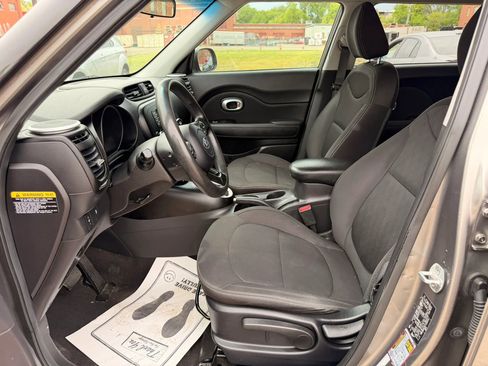 Used 2015 Kia Soul FWD image 15