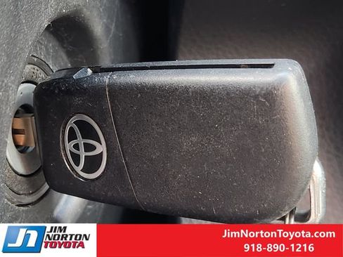 Used 2024 Toyota Camry LE FWD image 21