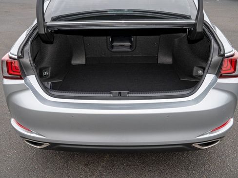 Used 2025 Lexus ES 350 Ultra Luxury image 5