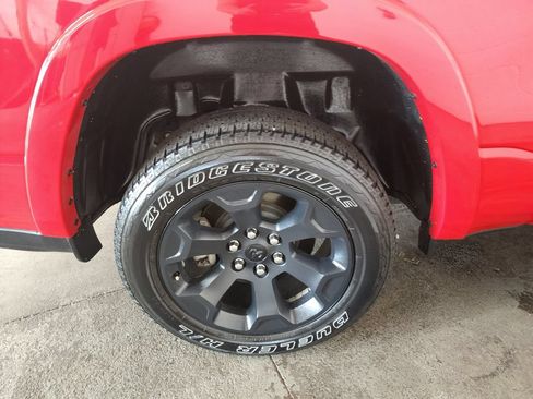 Used 2025 RAM 1500 Big Horn AWD/4WD image 40