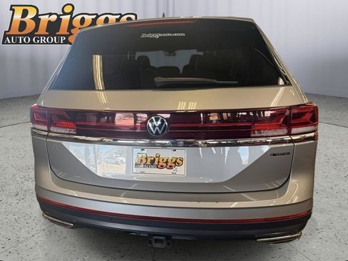 Used 2025 Volkswagen Atlas SE AWD/4WD image 7
