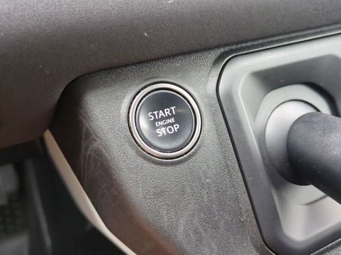 Used 2023 Land Rover Defender 110 SE AWD/4WD image 23