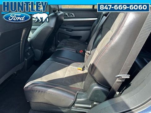 Used 2019 Ford Explorer XLT w/ Equipment Group 202A AWD/4WD image 15
