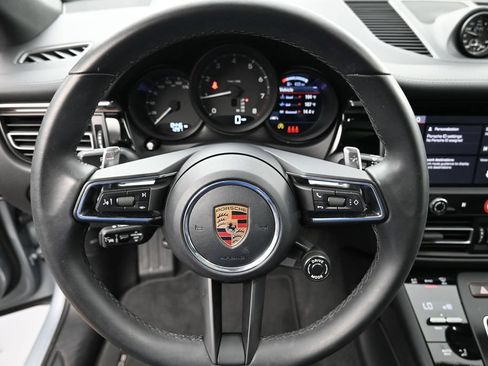 Certified 2026 Porsche Macan AWD/4WD image 10