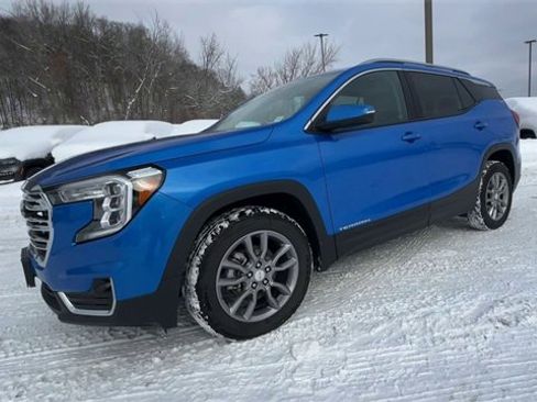 Used 2024 GMC Terrain SLT image 4