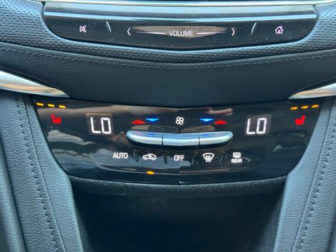 Used 2017 Cadillac XT5 Luxury w/ Driver Awareness Package FWD image 29