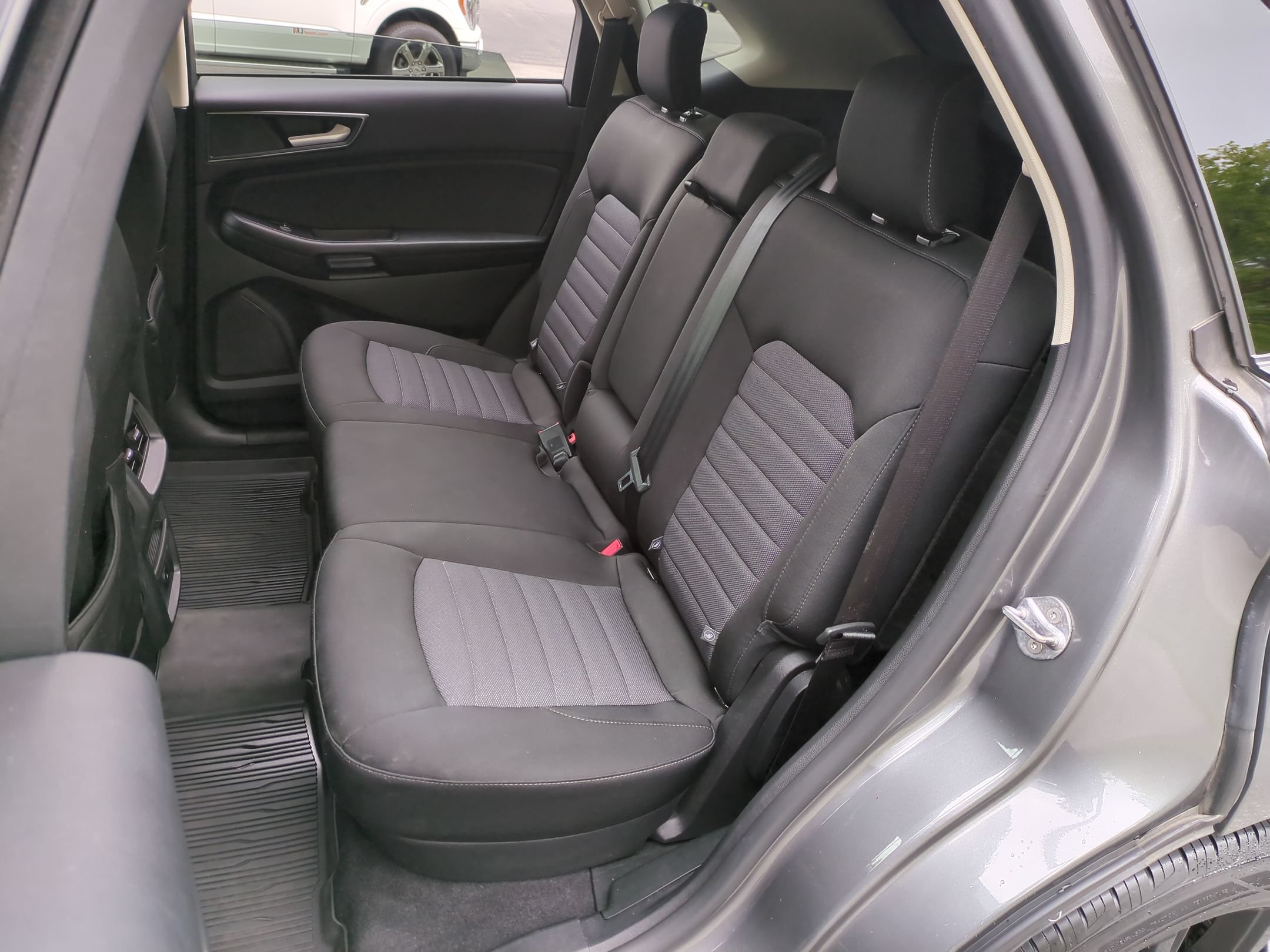 Used 2024 Ford Edge SE w/ Black Appearance Package AWD/4WD image 22