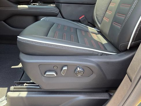 New 2026 GMC Yukon XL AT4 Ultimate AWD/4WD image 10