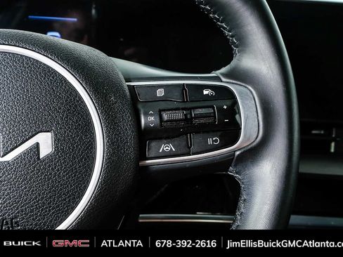 Used 2024 Kia Sportage EX FWD image 9