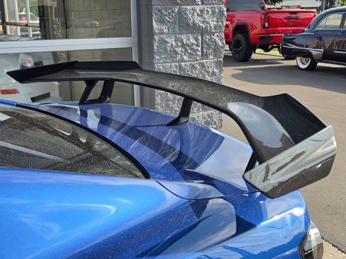 Used 2021 Chevrolet Camaro ZL1 RWD image 9