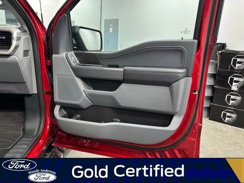 Certified 2022 Ford F150 XLT w/ Equipment Group 302A High image 30