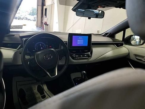 Used 2023 Toyota Corolla XSE FWD image 12