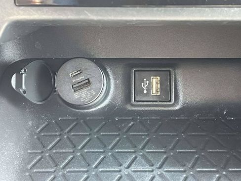 Used 2024 Toyota RAV4 LE FWD image 37