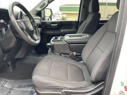 Used 2022 Chevrolet Silverado 2500 Custom w/ Custom Value Package AWD/4WD image 11