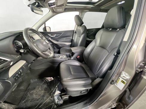 Used 2023 Subaru Forester Limited w/ Popular Package #3 image 22