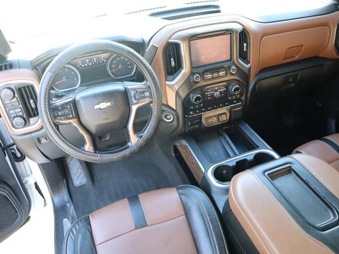 Used 2020 Chevrolet Silverado 2500 High Country w/ Z71 Off-Road Package AWD/4WD image 13