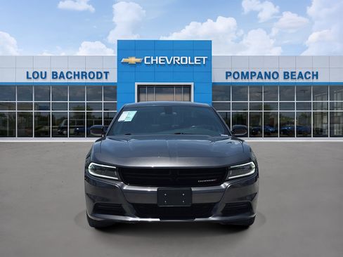 Used 2023 Dodge Charger SXT RWD image 2