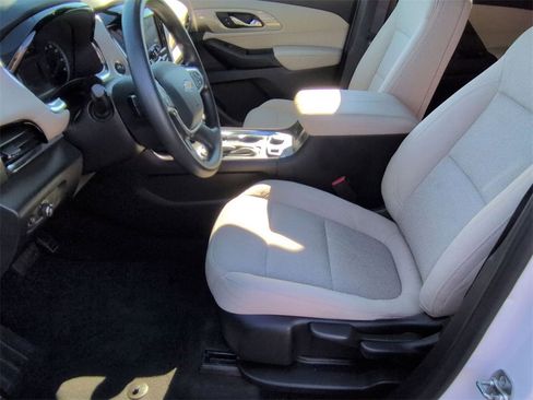 Certified 2023 Chevrolet Traverse LS image 18