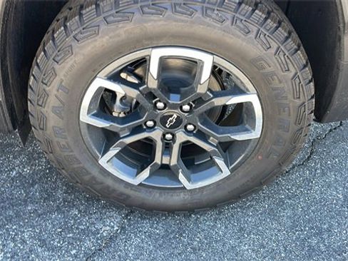 New 2026 Chevrolet Equinox ACTIV w/ Convenience Package III image 32