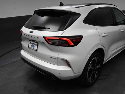 Certified 2025 Ford Escape ST-Line Elite w/ Premium Technology Package AWD/4WD image 19