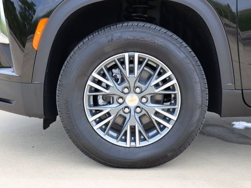 New 2026 Chevrolet Traverse LT w/ Driver Confidence Package FWD image 9