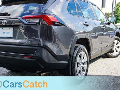 Used 2020 Toyota RAV4 LE FWD image 5