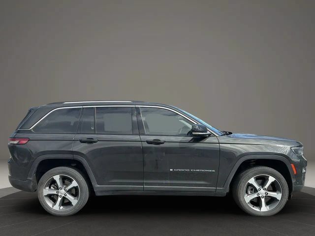 Used 2023 Jeep Grand Cherokee 4WD 4xe w/ Luxury Tech Group II image 6